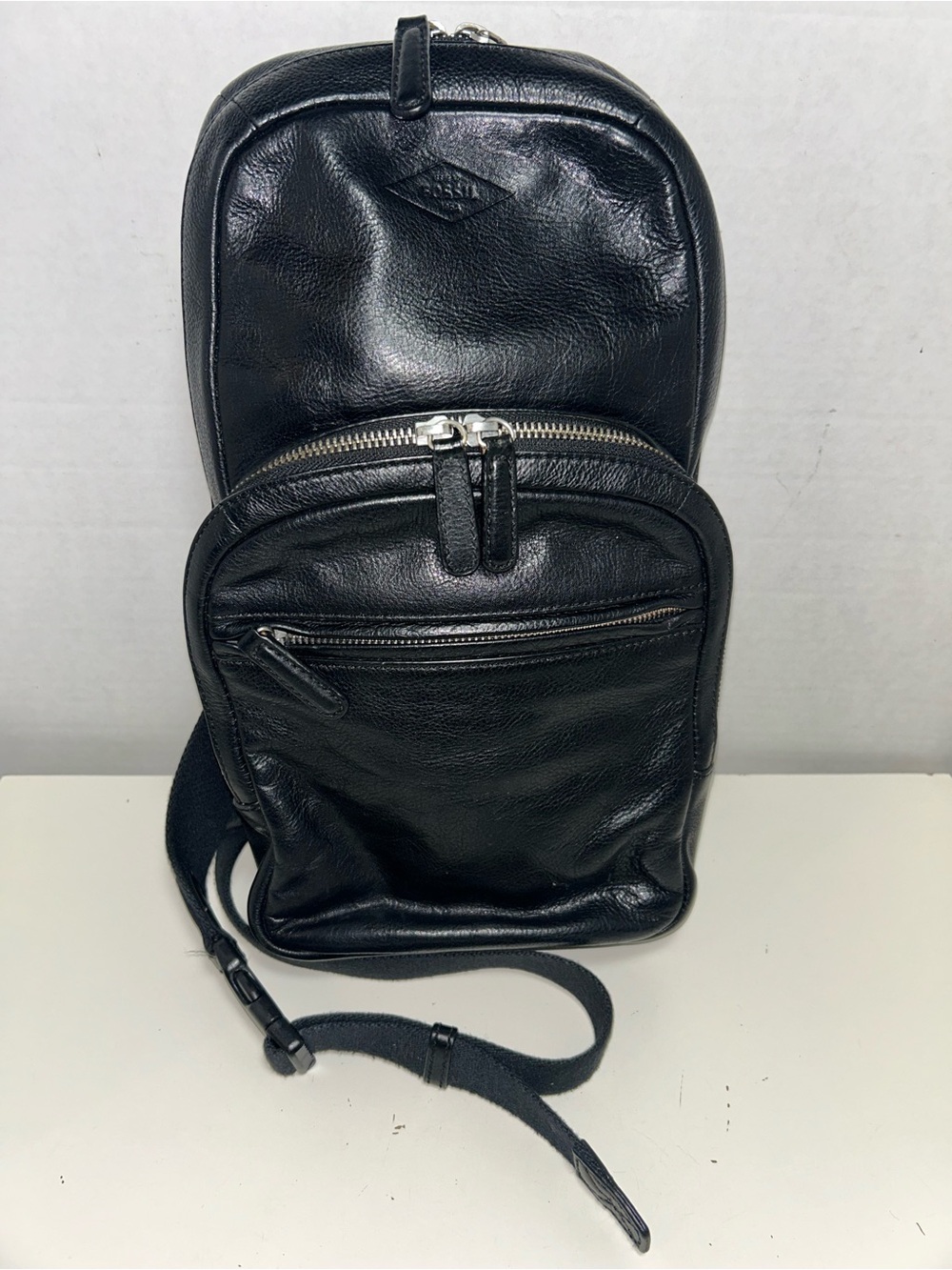 Fossil Black Pebbled Leather Zipper Pockets Sling Crossbody